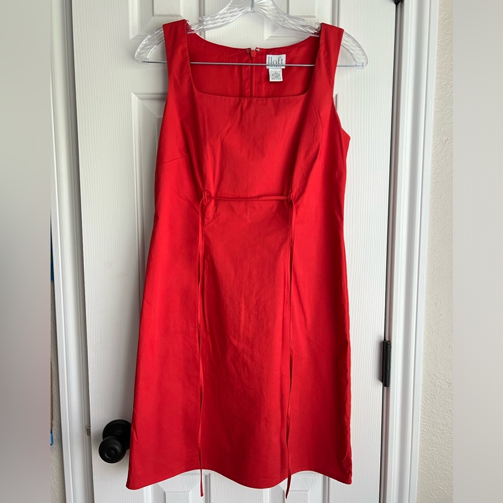 ANN TAYLOR LOFT red dress with tie around waist perfect condition.